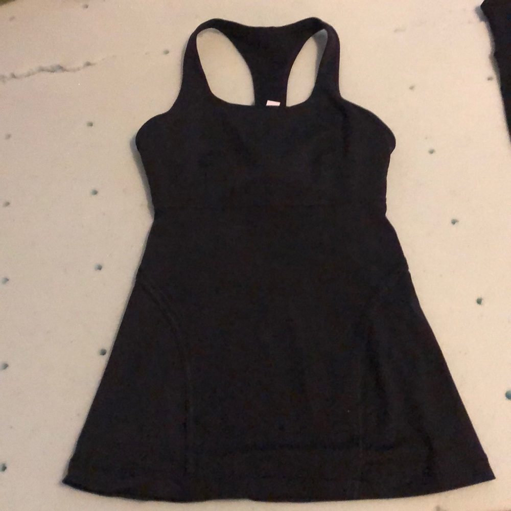 Lululemon racerback tank black size 4